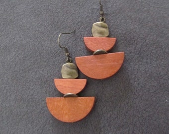 Orange rust wooden earrings, brass Afrocentric dangle earrings, mid century modern earrings, African earrings, bold statement, unique