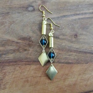 Brass and blue geometric earrings 画像 1