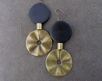 Boucles d’oreilles modernes surdimensionnées noires et bronze du milieu du siècle
