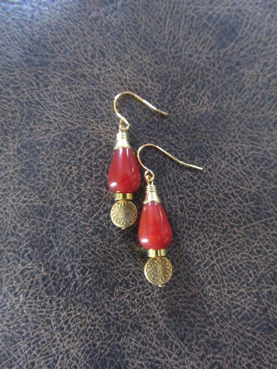 Orange agate and gold earrings