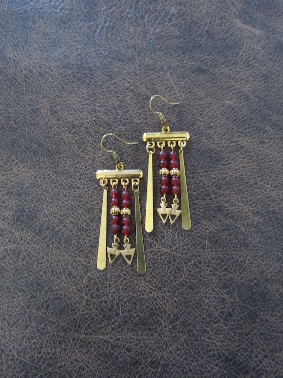 Red stone chandelier earrings, gold