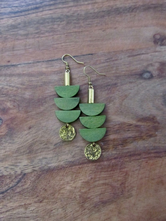 Wood and gold mid century modern earrings, unique pagoda earrings, green