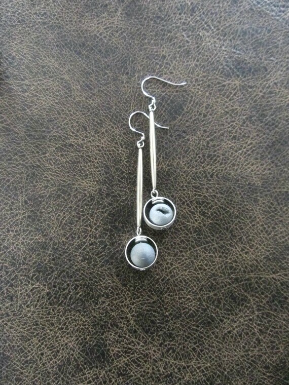 Silver pendulum earrings, druzy agate
