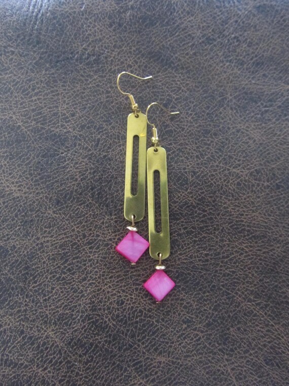 Pink mother of pearl shell and brass earrings
