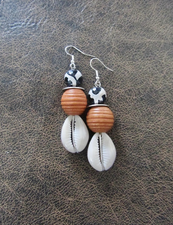 Cowrie shell earrings, black and orange earrings 2
