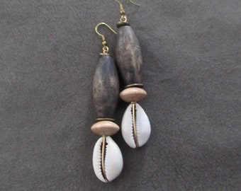 Long wooden and cowrie shell earrings 2