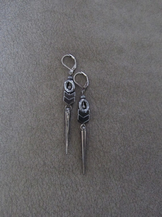 Simple gray gunmetal spike earrings