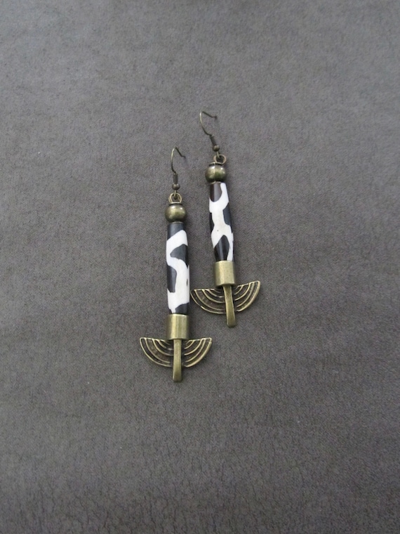 Ethnic earrings, tribal dangle earrings, horn Afrocentric African earrings, bold statement carved bone earrings, primitive exotic boho brown