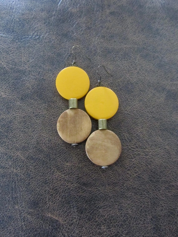 Mid century bold wooden earrings, yellow