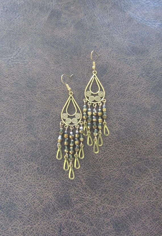 Crystal and gold chandelier earrings green