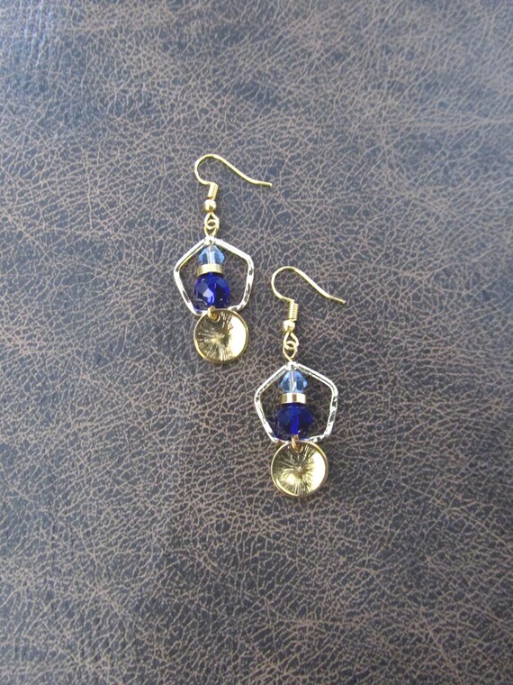 Small geometric crystal earrings, blue