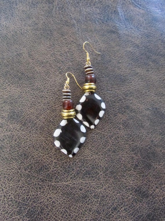 Afrocentric African earrings carved bone earrings 4
