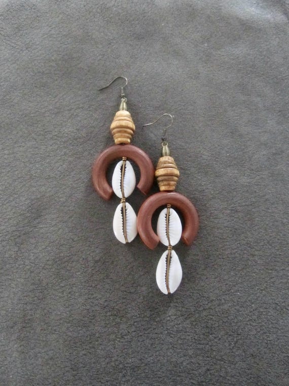 Cowrie shell earrings and chunky brown wooden geometric earrings