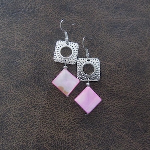 Pink mother of pearl and silver earrings