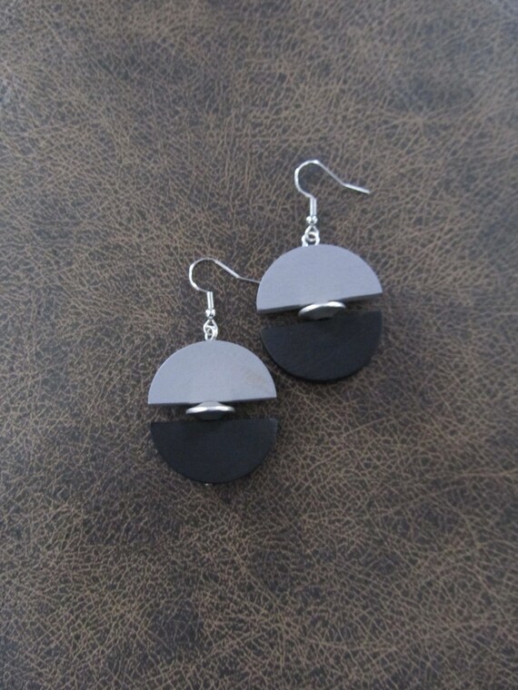 Two toned wooden dangle earrings, gray and black