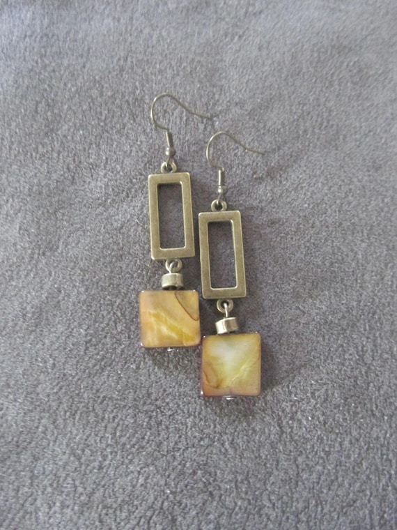 Brown mother of pearl shell and antique bronze earrings 2