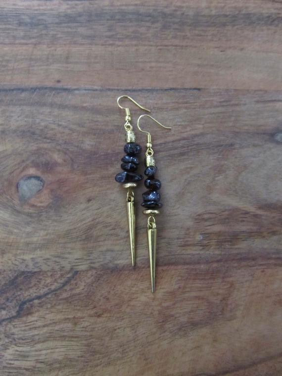 Garnet and gold minimalist earrings