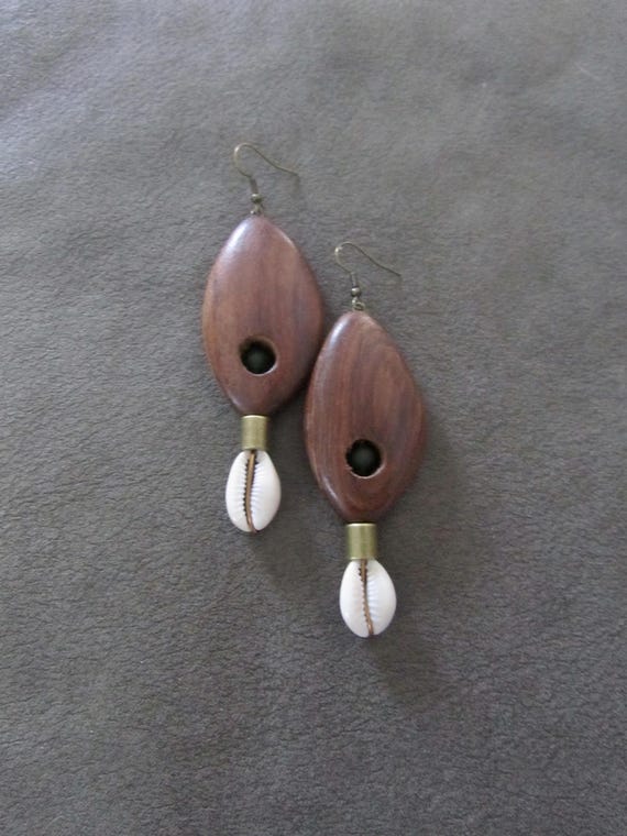 Chunky wood and cowrie shell mid century earrings