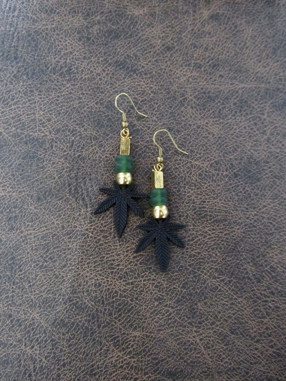 Hemp leaf earrings, marijuana earrings, black earrings, rustic boho earrings, bohemian earrings, unique earrings, Mary Jane, cannabis 2