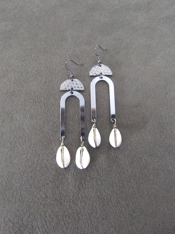 Modern gunmetal cowrie shell earrings 226