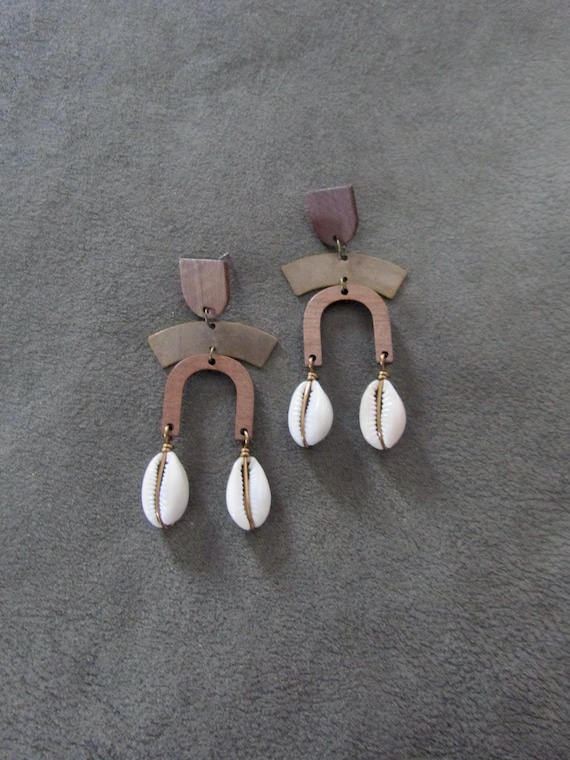 Cowrie shell and wooden mid century modern earrings, bronze