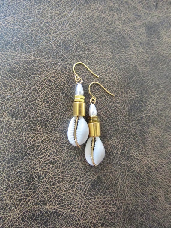 Cowrie shell and pearl earrings