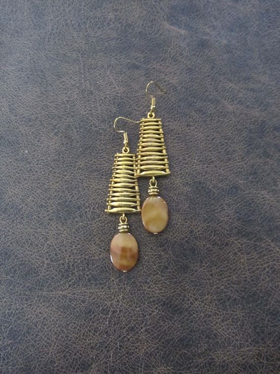 Mid century modern earrings gold and brown mother of pearl shell earrings