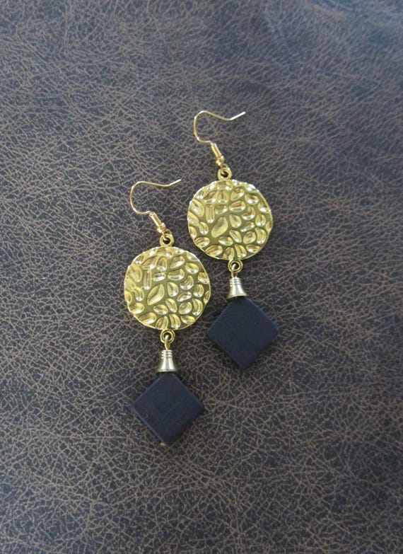 Hammered gold and black stone earrings