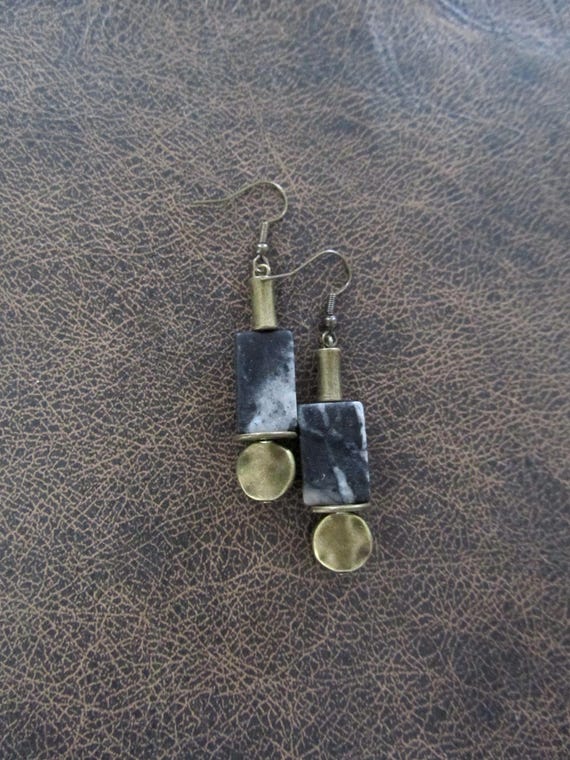 Stone and bronze earrings