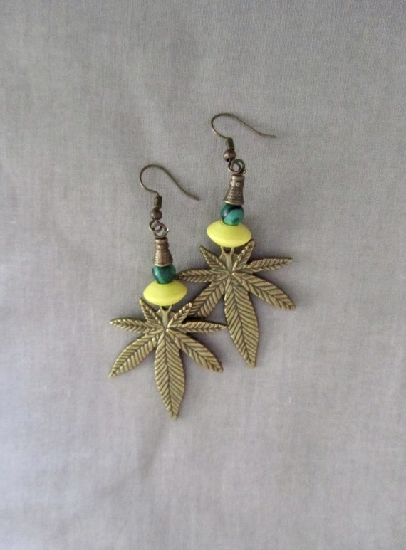 Hemp leaf earrings, marijuana earrings, cannabis, Jamaica, bronze