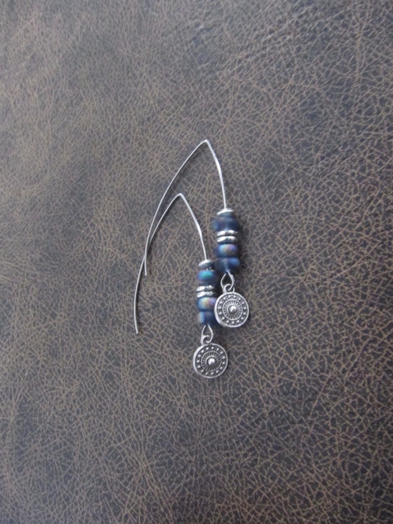 Sea glass earrings, bohemian earrings, beach earrings, silver boho earrings, periwinkle dangle earrings, artisan ethnic earring, simple chic