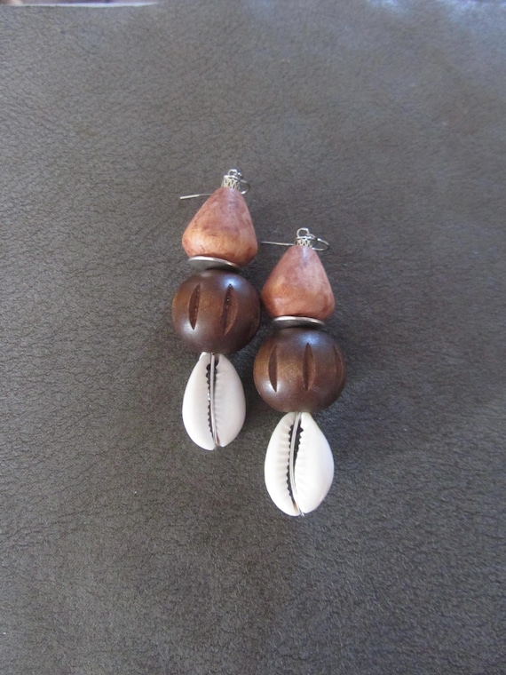 Bold chunky cowrie shell and brown wooden earrings 22