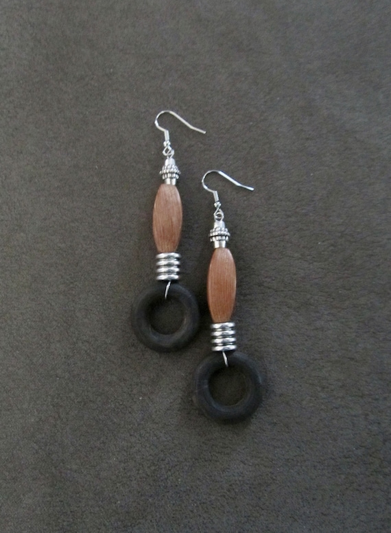 Chunky wooden Afrocentric geometric earrings 2