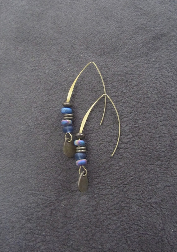 Sea glass earrings, bohemian earrings, beach earrings, brass boho earrings, periwinkle dangle earrings, artisan ethnic earring, simple chic