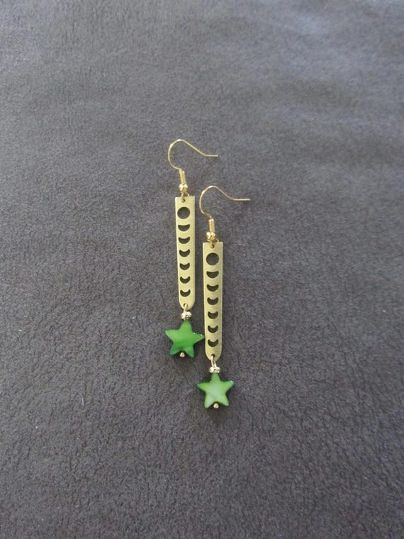 Green mother of pearl shell and brass earrings, star