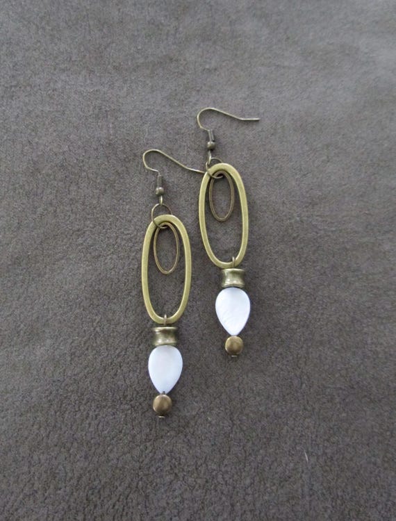 White mother of pearl shell and bronze earrings
