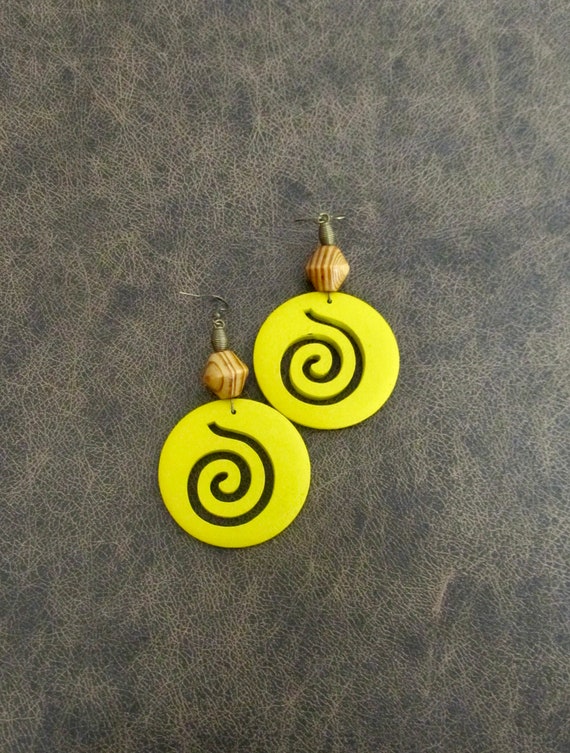 Carved wooden earrings, ethnic earrings, tribal earrings, yellow earrings, Afrocentric earrings, African earrings, boho earrings, spiral 2