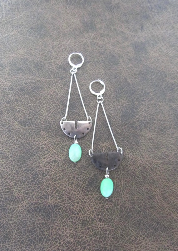 Green mother of pearl shell and silver earrings 2