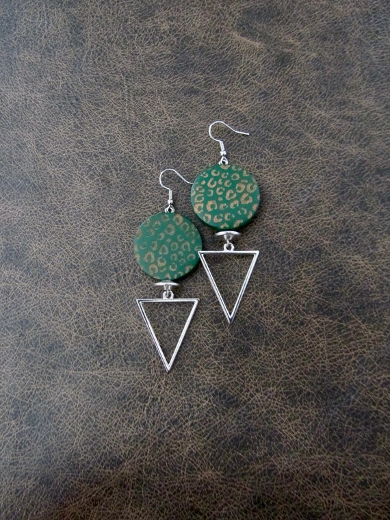 Green leopard print wooden earrings, silver