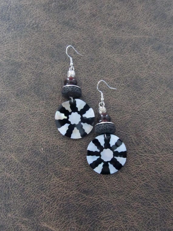 Mother of pearl shell geometric earrings 2