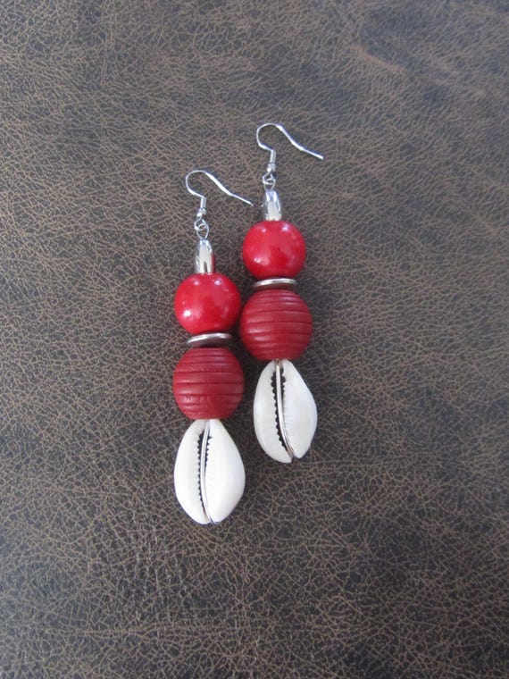 Cowrie shell and wooden geometric earrings