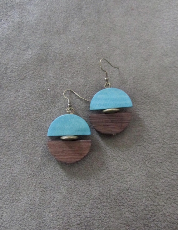 Two toned wood dangle earrings, geometric earrings, Afrocentric jewelry, African earrings, mid century modern earrings, blue and brown