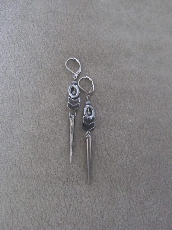 Simple gray gunmetal spike earrings