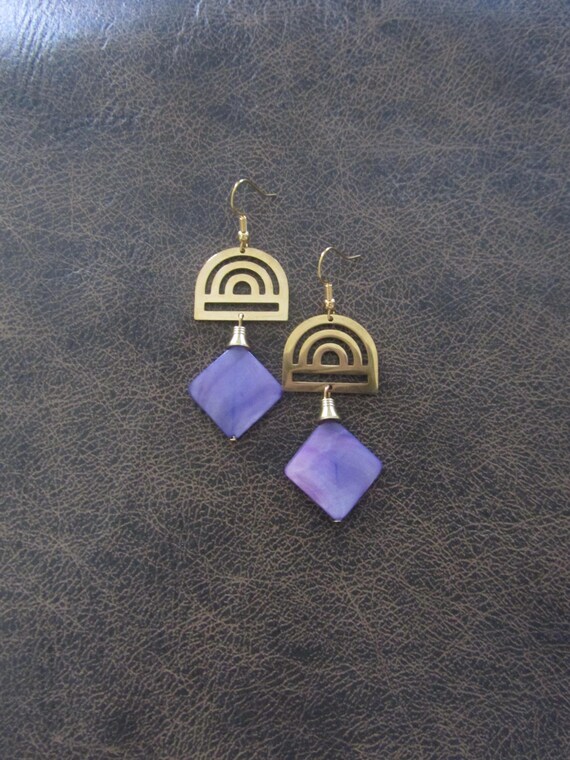 Mid century modern purple mother of pearl and gold earrings 2
