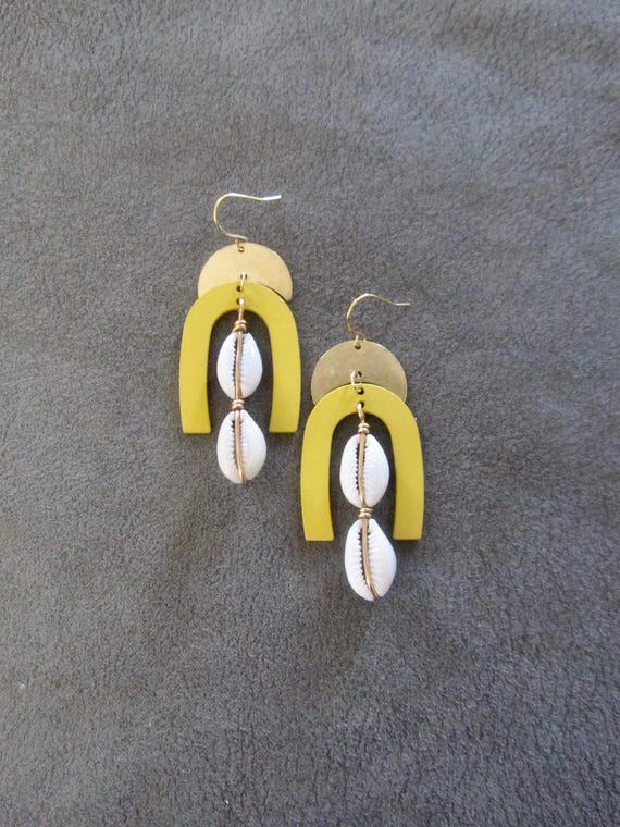 Geometric cowrie shell earrings, yellow