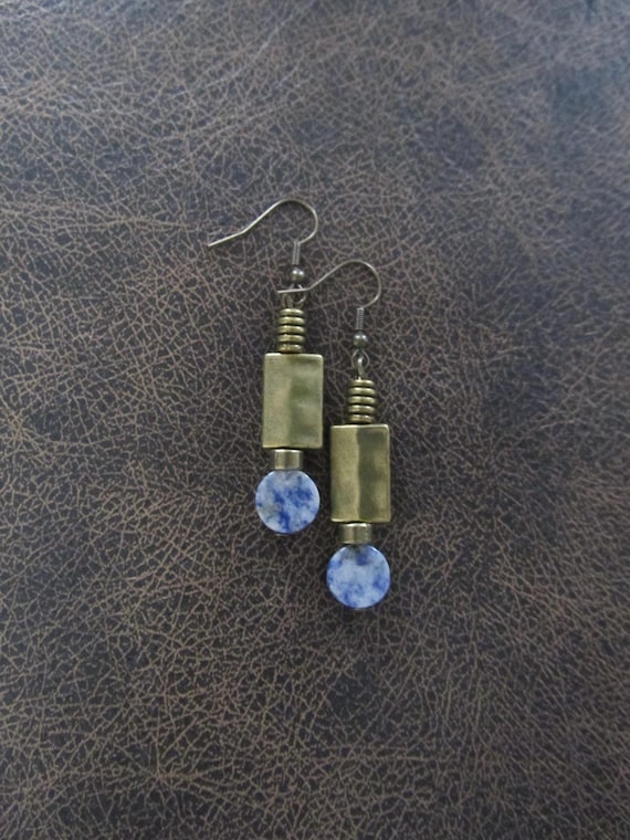 Stone and bronze earrings 8