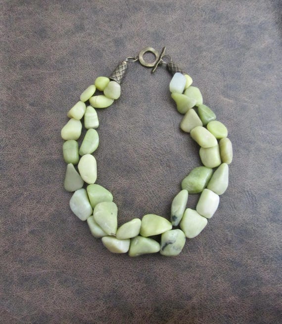 Green serpentine chunky beaded statement necklace