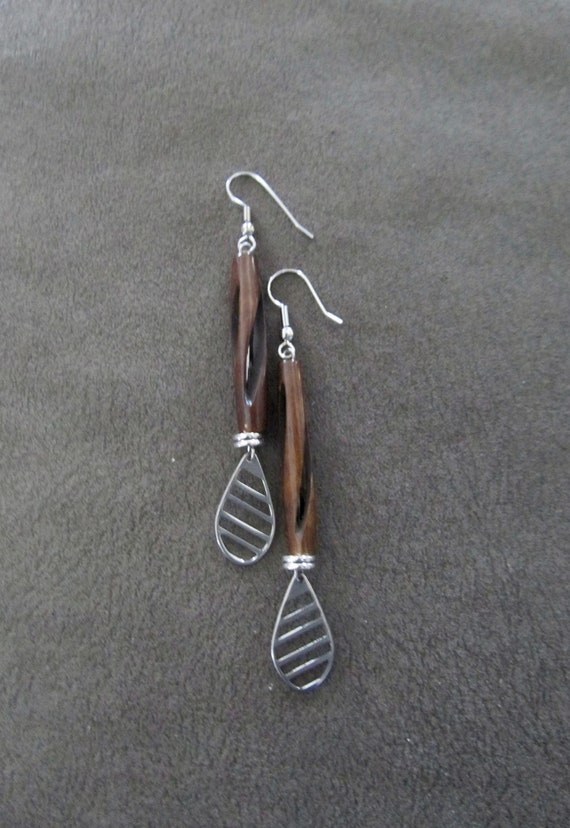 Brown carved horn dangle earrings