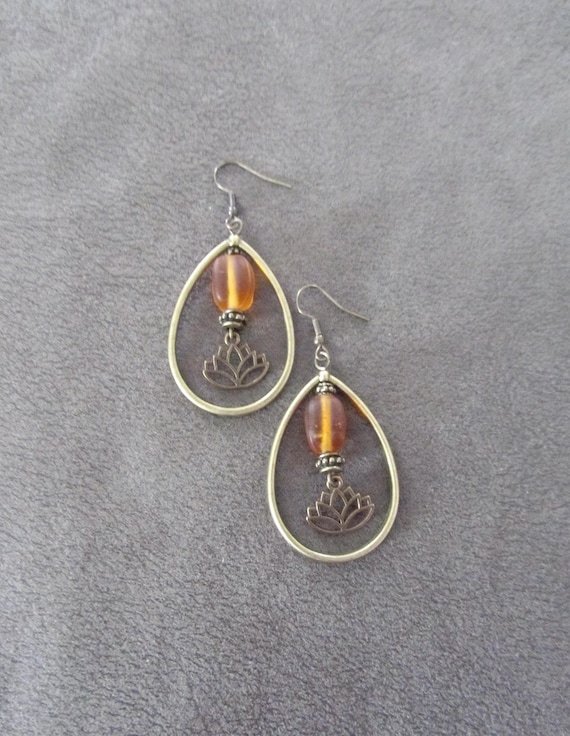 Hoop earrings frosted glass and lotus flower