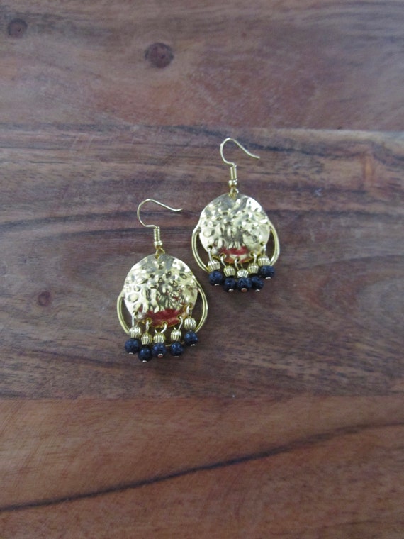 Chandelier earrings, hammered gold and black lava rock